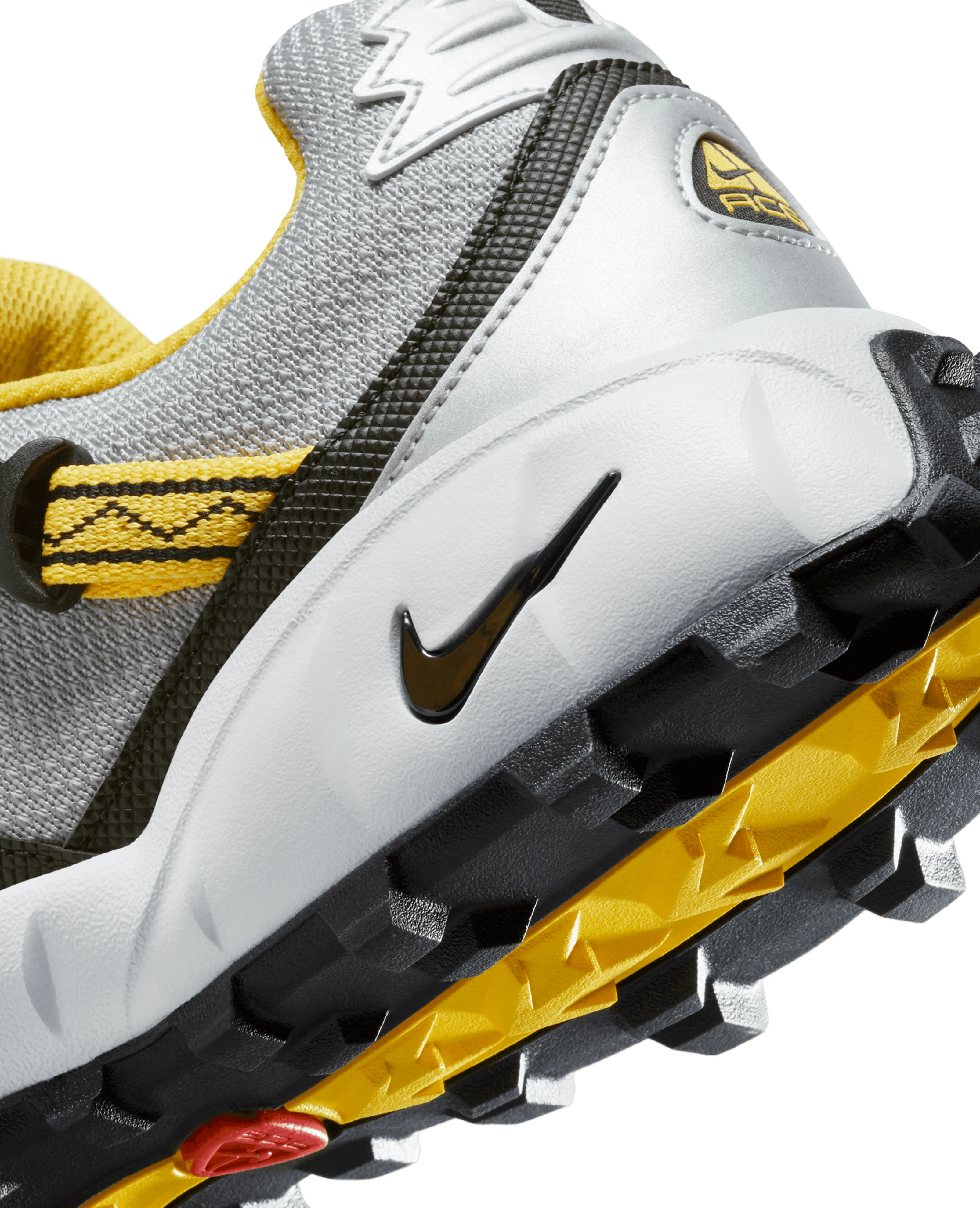 Nike ACG Phassad (Black/Yellow Zest-Metalic Silver) - Image 9
